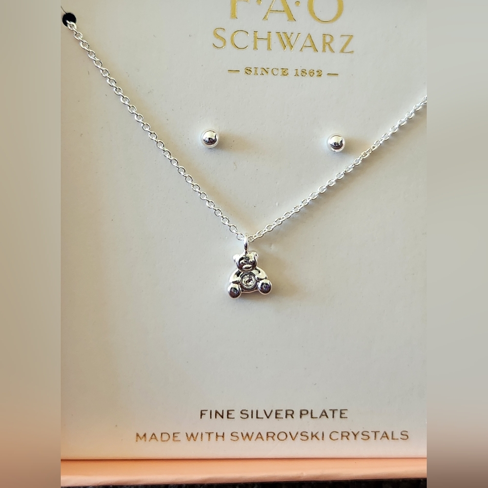 FAO Schwarz Bear Necklace And Earrings Set New In Box